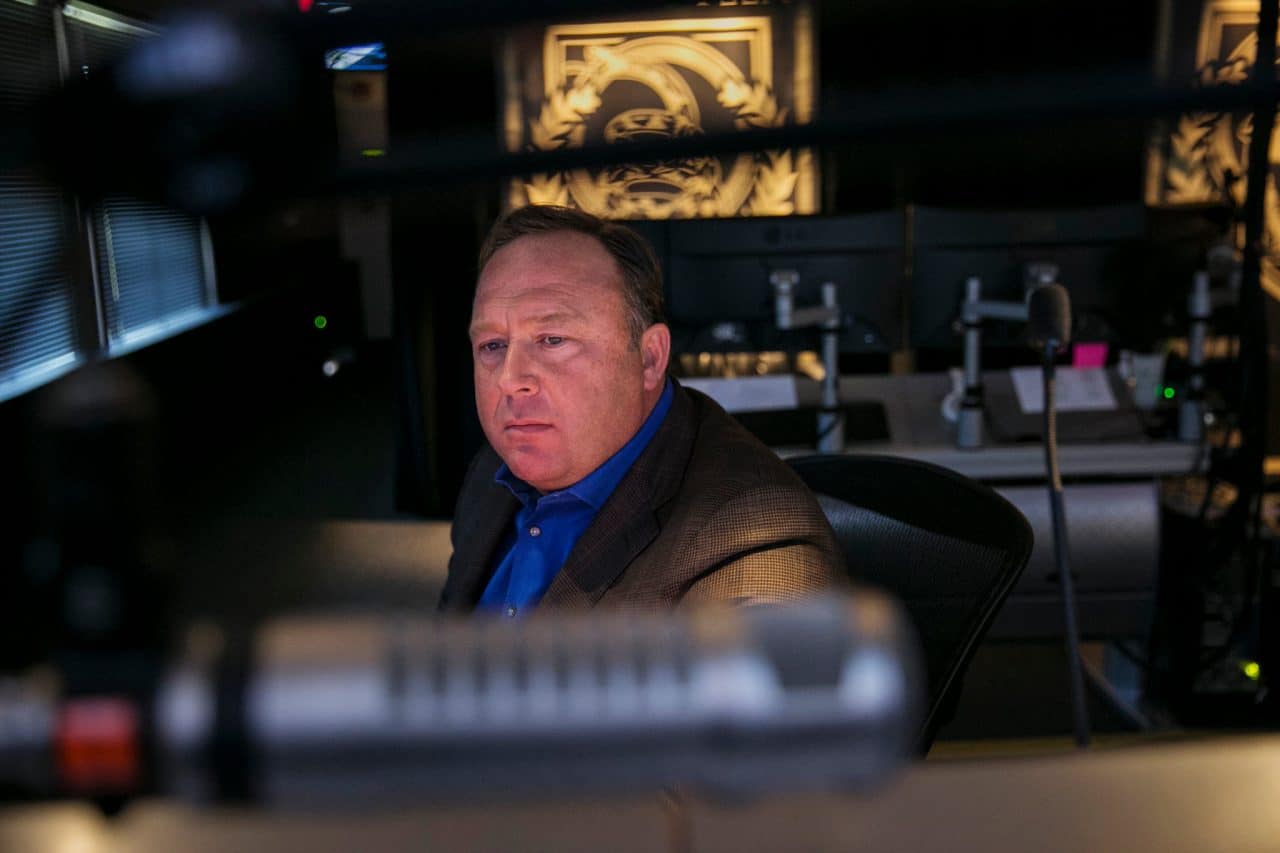 Apple, Facebook and YouTube Remove Content From Alex Jones and Infowars