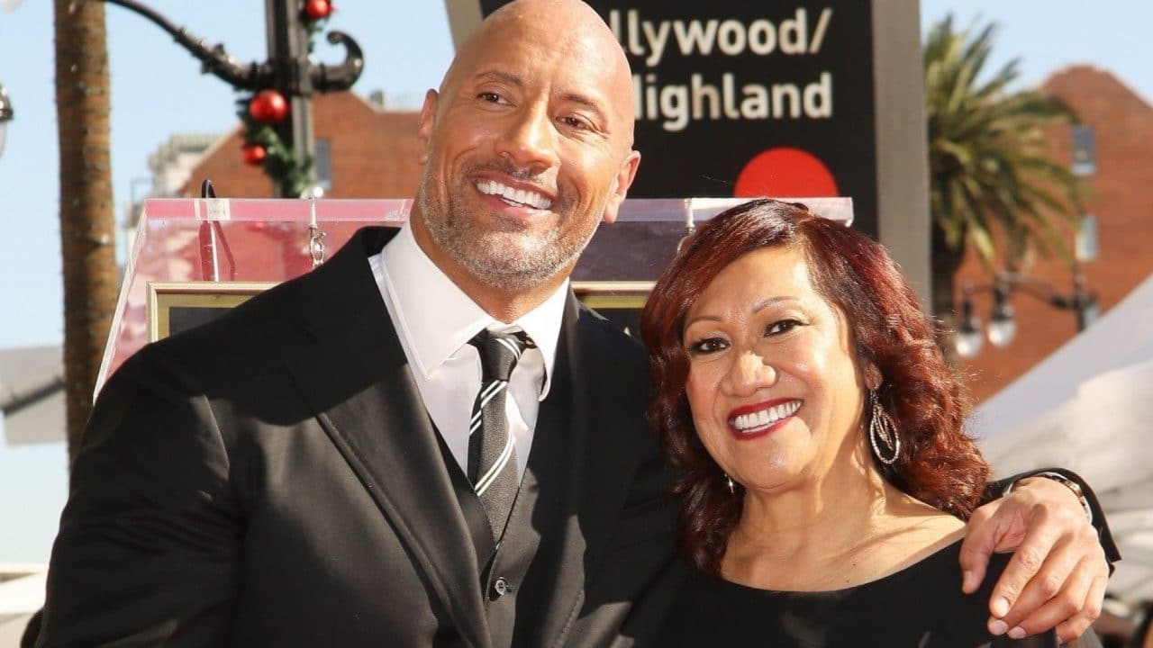 Dwayne ‘the Rock’ Johnson Bought his Mom a House for Christmas!