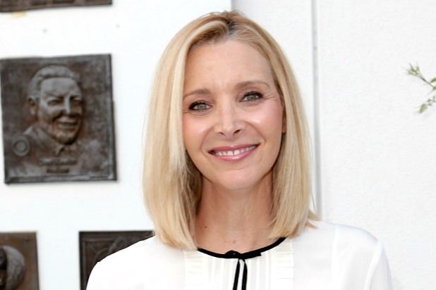 Lisa Kudrow Cast In Amazons Comedy Pilot From Lee Daniels And Whitney Cummings Showbiz