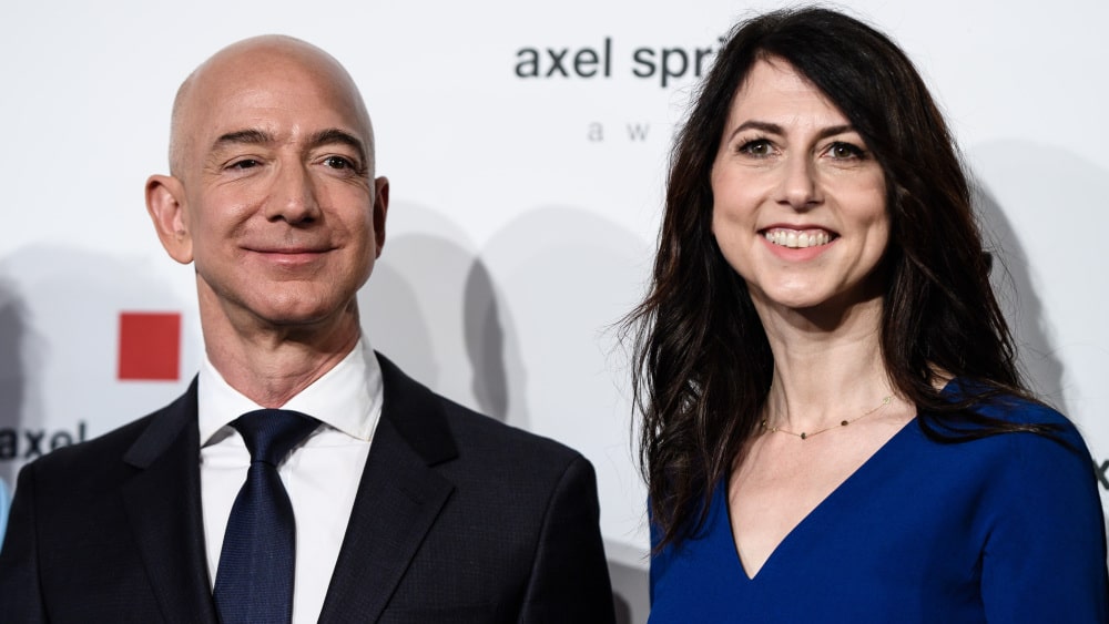 MacKenzie Bezos Signs ‘Giving Pledge’ to Donate Half Her $37 Billion Amazon Fortune to Charity