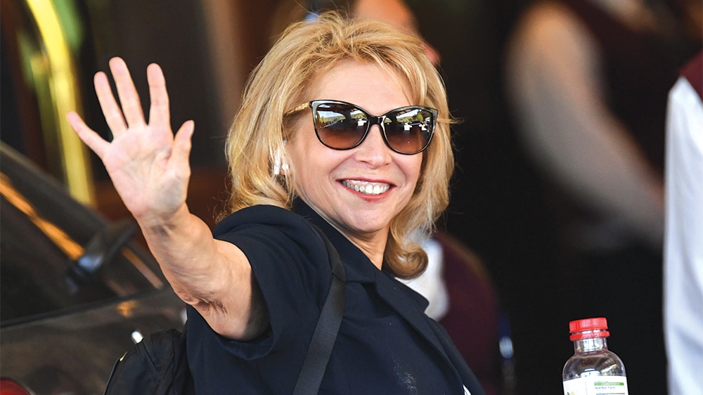 Variety: Sun Valley Guest List Includes Tim Cook, Mark Zuckerberg, Bob Iger, Shari Redstone Variety: Sun Valley Guest List Includes Tim Cook, Mark Zuckerberg, Bob Iger, Shari Redstone