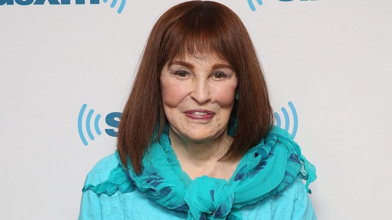 Gloria Vanderbilt, Model, Fashion Designer and Mother to Anderson Cooper, Dies at 95