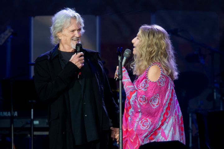 Barbra Streisand & Kris Kristofferson Reunite For ‘A Star Is Born’ Duet Barbra Streisand & Kris Kristofferson Reunite For ‘A Star Is Born’ Duet