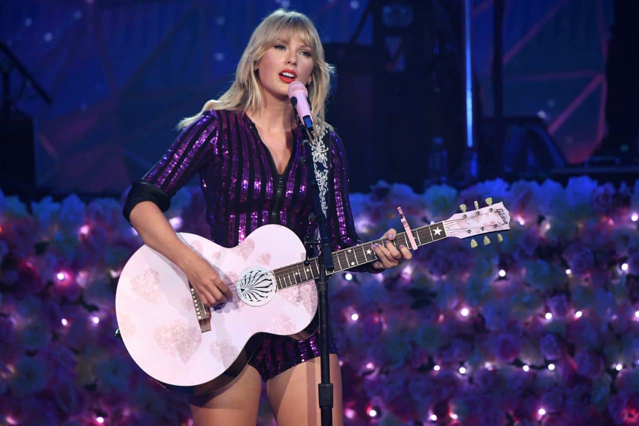 Taylor Swift Brings Spectacle, Avoids Controversy at Amazon Music Concert Taylor Swift Brings Spectacle, Avoids Controversy at Amazon Music Concert