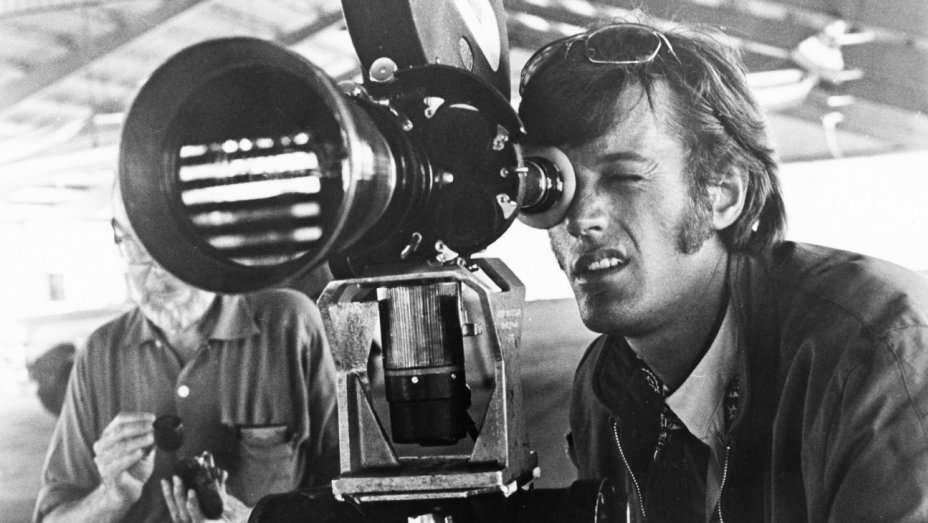 Peter Fonda, ‘Easy Rider’ Architect and Counter-Cultural Icon, Dies at 79