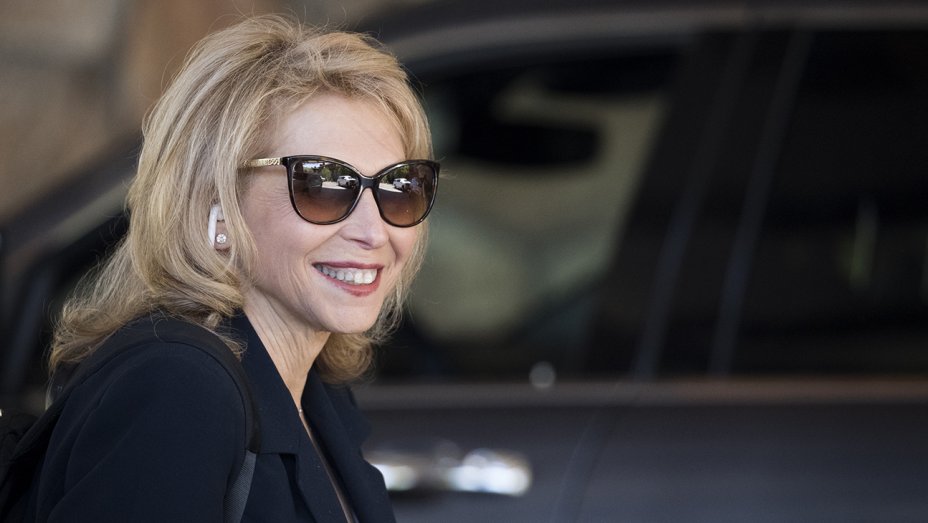 Shari Redstone Explores Plan to Launch Fox News Competitor
