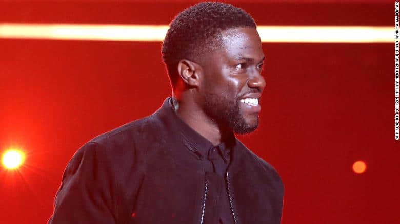 Kevin Hart Makes First Public Appearance Since Car Accident @ People’s Choice Awards 2019:
