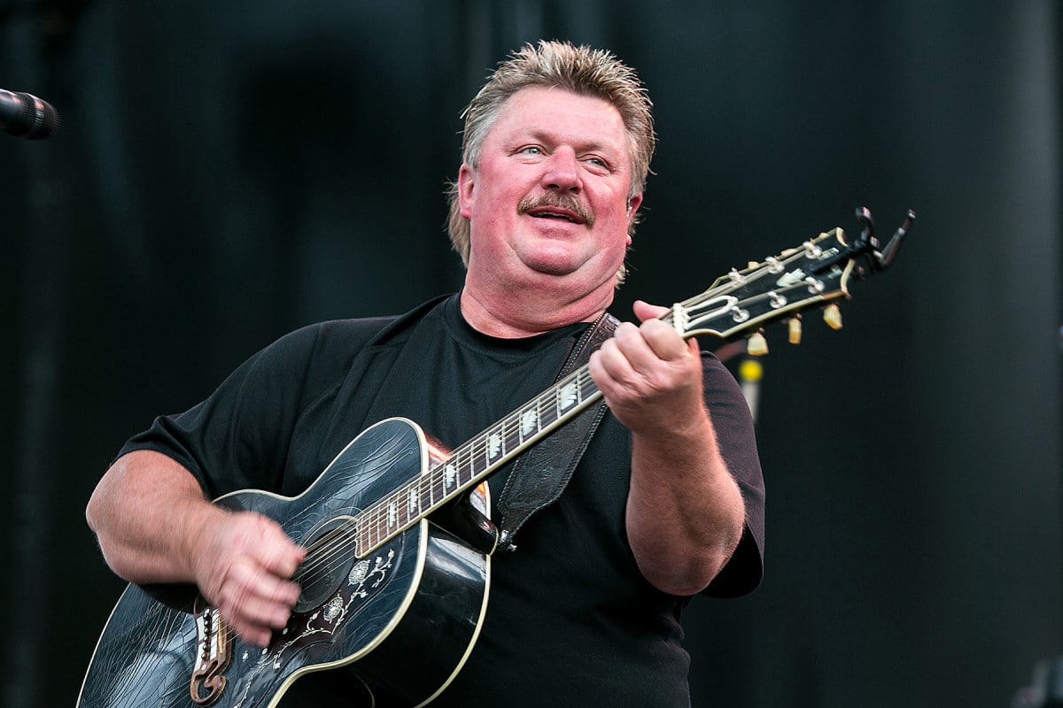 Country Star Joe Diffie Dies From Coronavirus complications at age 61