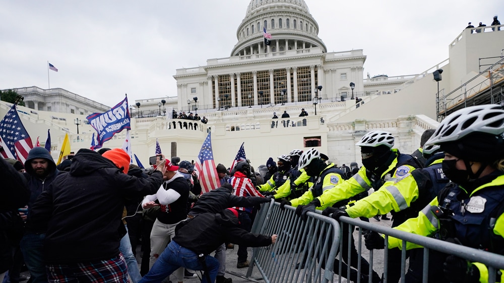 Chaos at U.S. Capitol: Violence Erupts as Pro-Trump Mob Clashes With Police