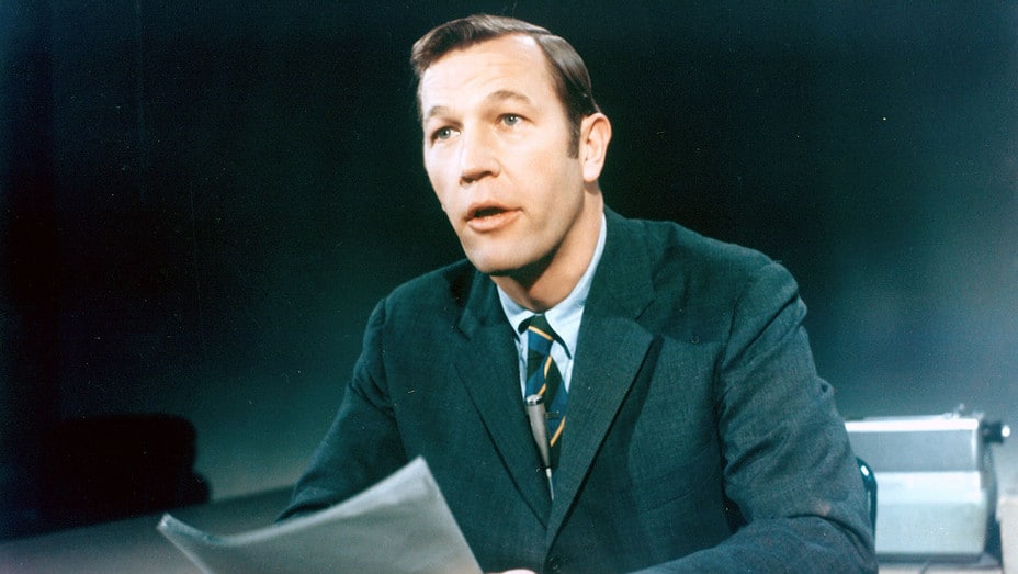 Roger Mudd, Veteran Newsman for CBS and NBC, Dies at 93