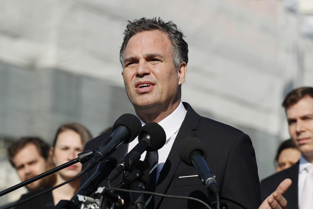 Actor Mark Ruffalo Apologizes for Posts About Israel-Hamas Fighting