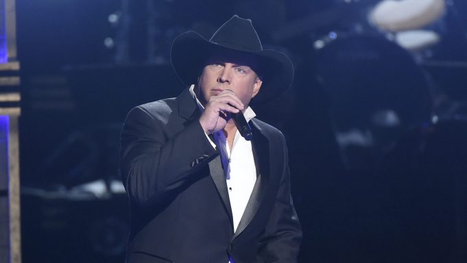 Garth Brooks Cancels Next 5 Tour Dates Citing New Wave Of Covid Across U.S