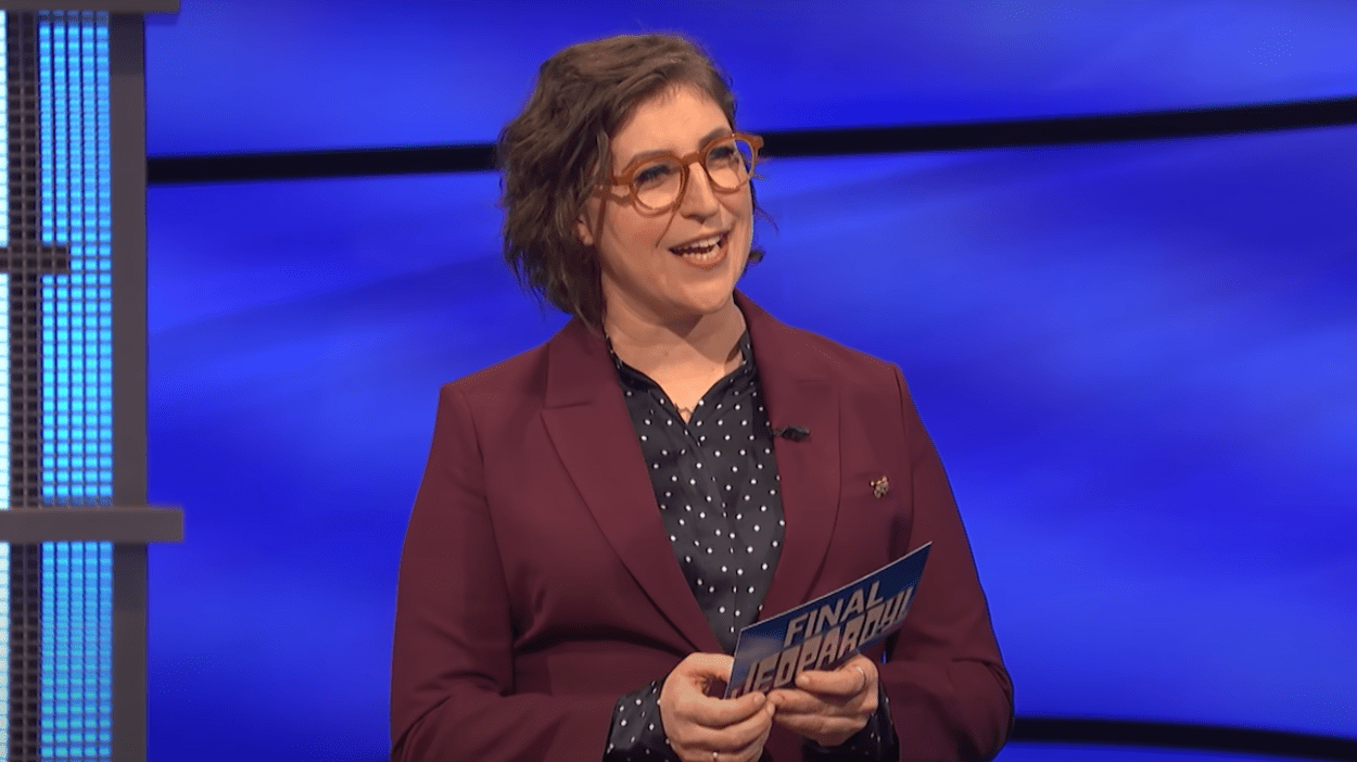 Mayim Bialik to be First Guest Host of ‘Jeopardy!’ Following Mike Richards’ Departure