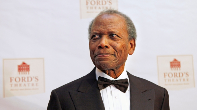 Denzel Washington, Harry Belafonte & Ted Sarandos Lead Tributes to Sidney Poitier – “One of Hollywood’s Greatest Legends”