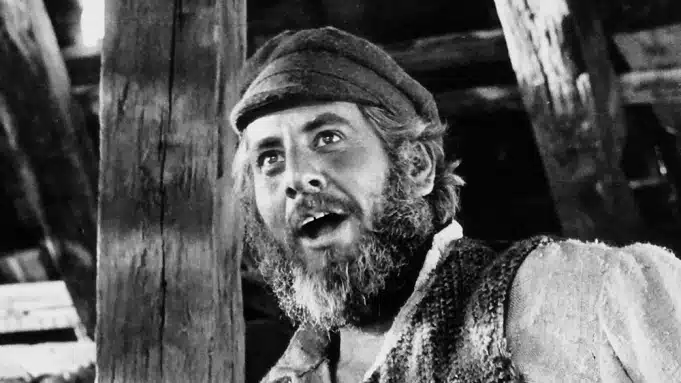 Chaim Topol, Tevye in Film and Stage Versions of ‘Fiddler on the Roof,’ Dies at 87