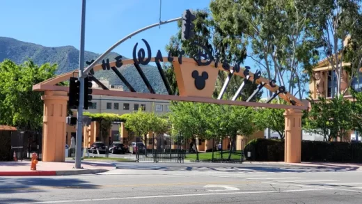 disney-gates-no-protests