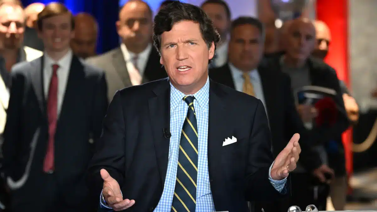 Tucker Carlson Announces He’s Bringing Show to Twitter — Walking Away From Millions to Escape Fox Contract