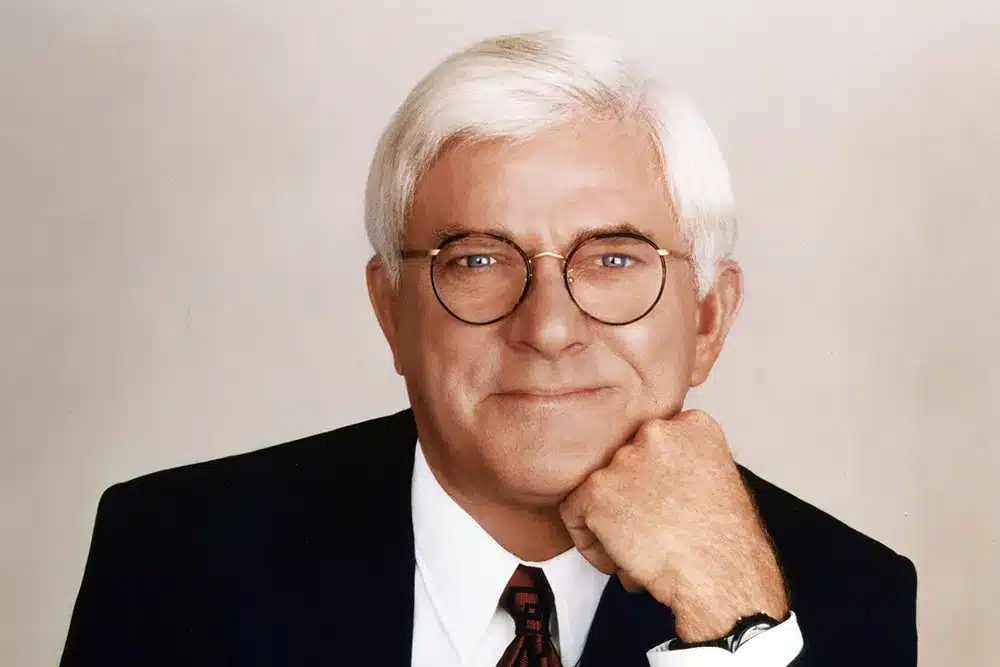 Oprah Winfrey, Sally Jessy Raphael, Andy Cohen & More TV Pay Tribute to Phil Donahue