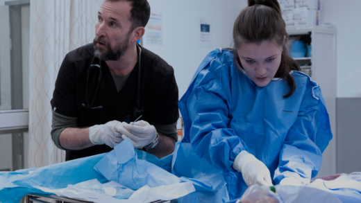 noah-wyle-isa-briones